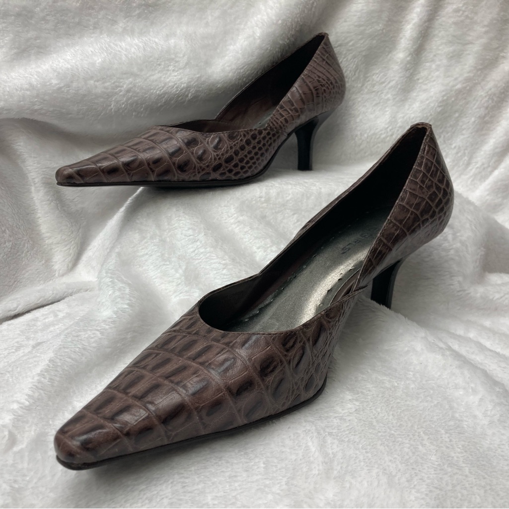Bcbgirls Dark Brown Crocodile Pattern Heels Bcbgirls Dark Brown Crocodile Pattern Heels